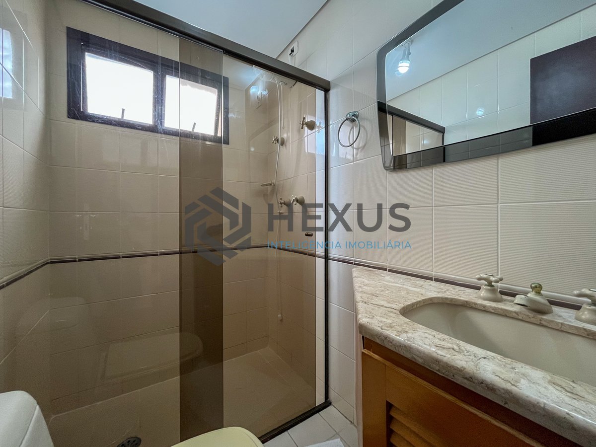 Foto 27 de Apartamento com piscina e churrasqueira na varanda na Praia das Pitangueiras, Guaruja