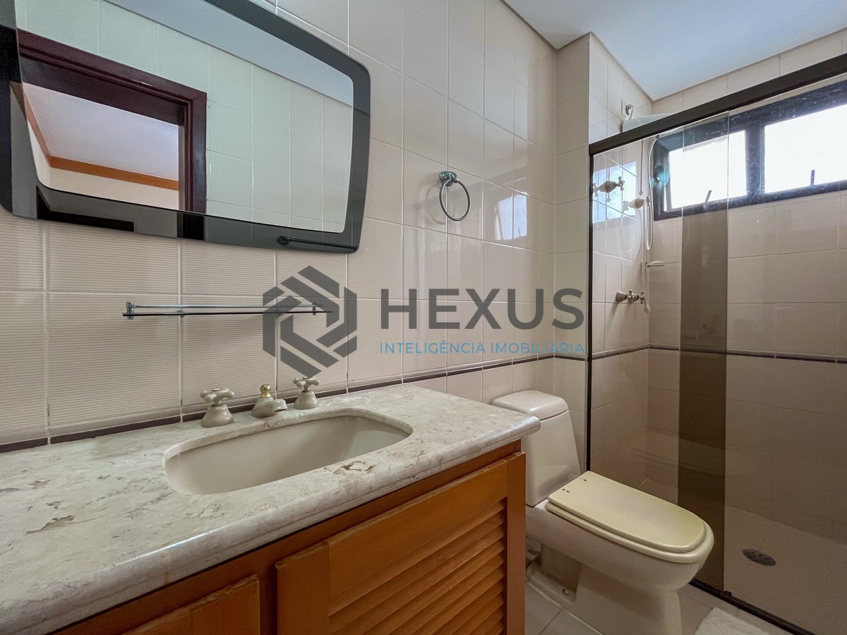 Foto 30 de Apartamento com piscina e churrasqueira na varanda na Praia das Pitangueiras, Guaruja