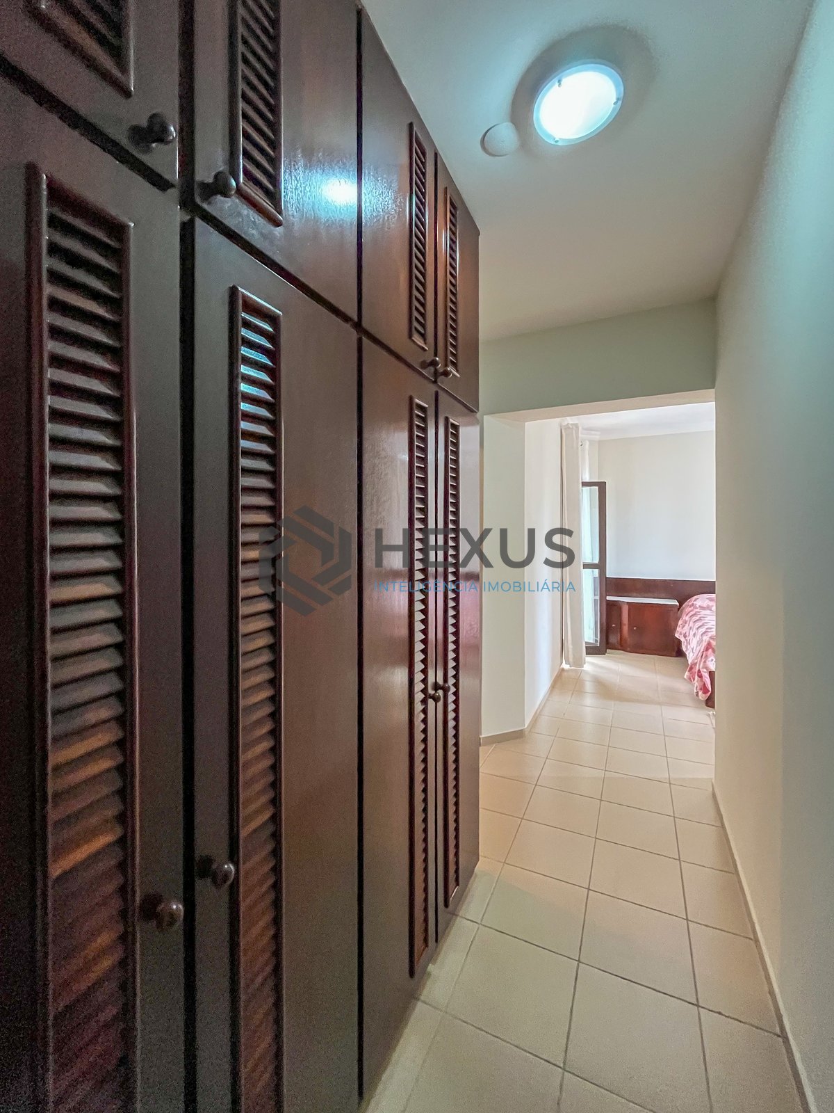Foto 31 de Apartamento com piscina e churrasqueira na varanda na Praia das Pitangueiras, Guaruja