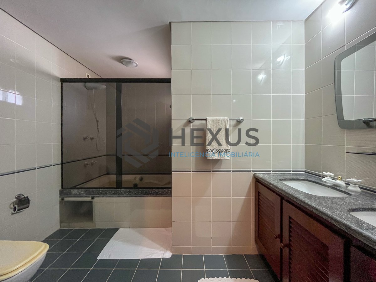 Foto 37 de Apartamento com piscina e churrasqueira na varanda na Praia das Pitangueiras, Guaruja