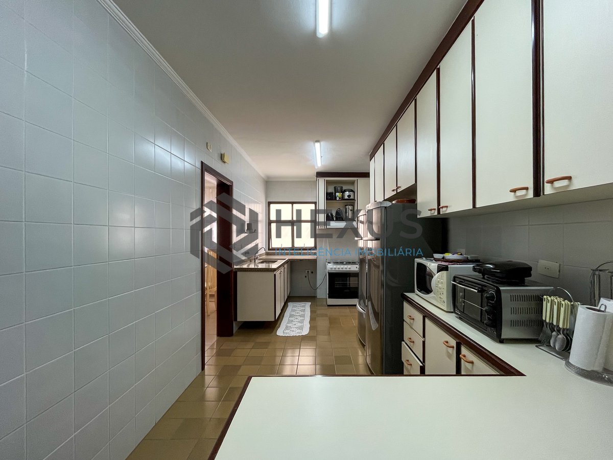Foto 38 de Apartamento com piscina e churrasqueira na varanda na Praia das Pitangueiras, Guaruja