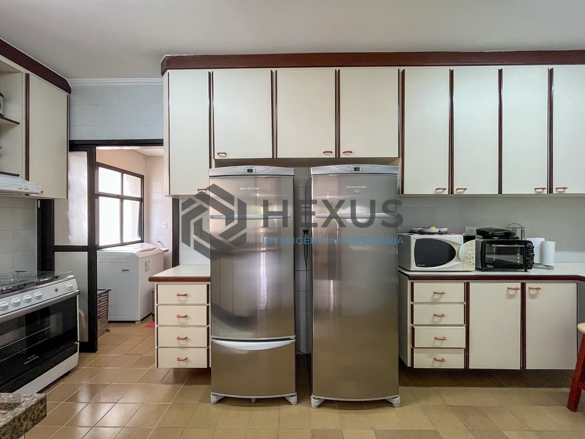 Foto 39 de Apartamento com piscina e churrasqueira na varanda na Praia das Pitangueiras, Guaruja
