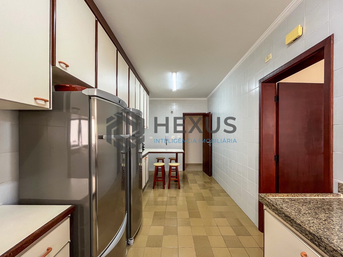 Foto 40 de Apartamento com piscina e churrasqueira na varanda na Praia das Pitangueiras, Guaruja