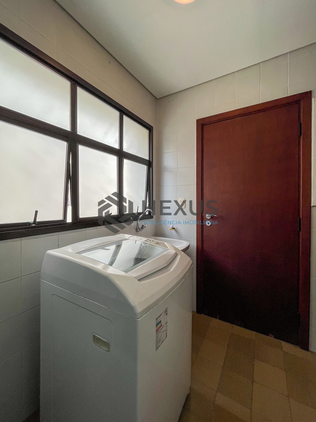 Foto 42 de Apartamento com piscina e churrasqueira na varanda na Praia das Pitangueiras, Guaruja