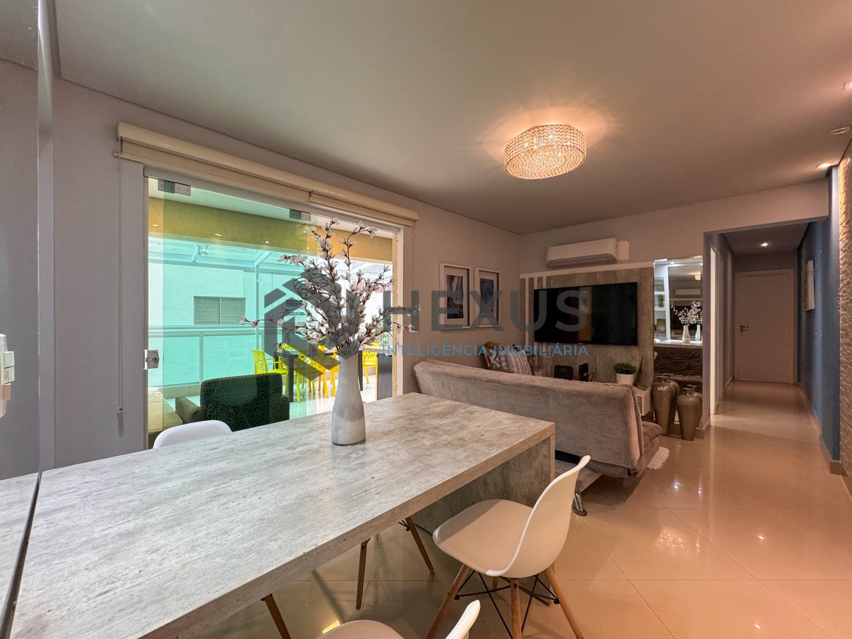Foto 3 de Apartamento garden com varanda gourmet e lazer a uma quadra da Praia das Pitangueiras, Guaruja