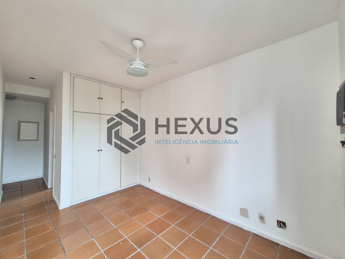 Foto 25 de Apartamento com varanda e lazer na Praia das Pitangueiras, Guaruja