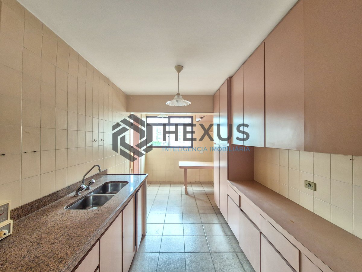 Foto 34 de Apartamento com varanda e lazer na Praia das Pitangueiras, Guaruja