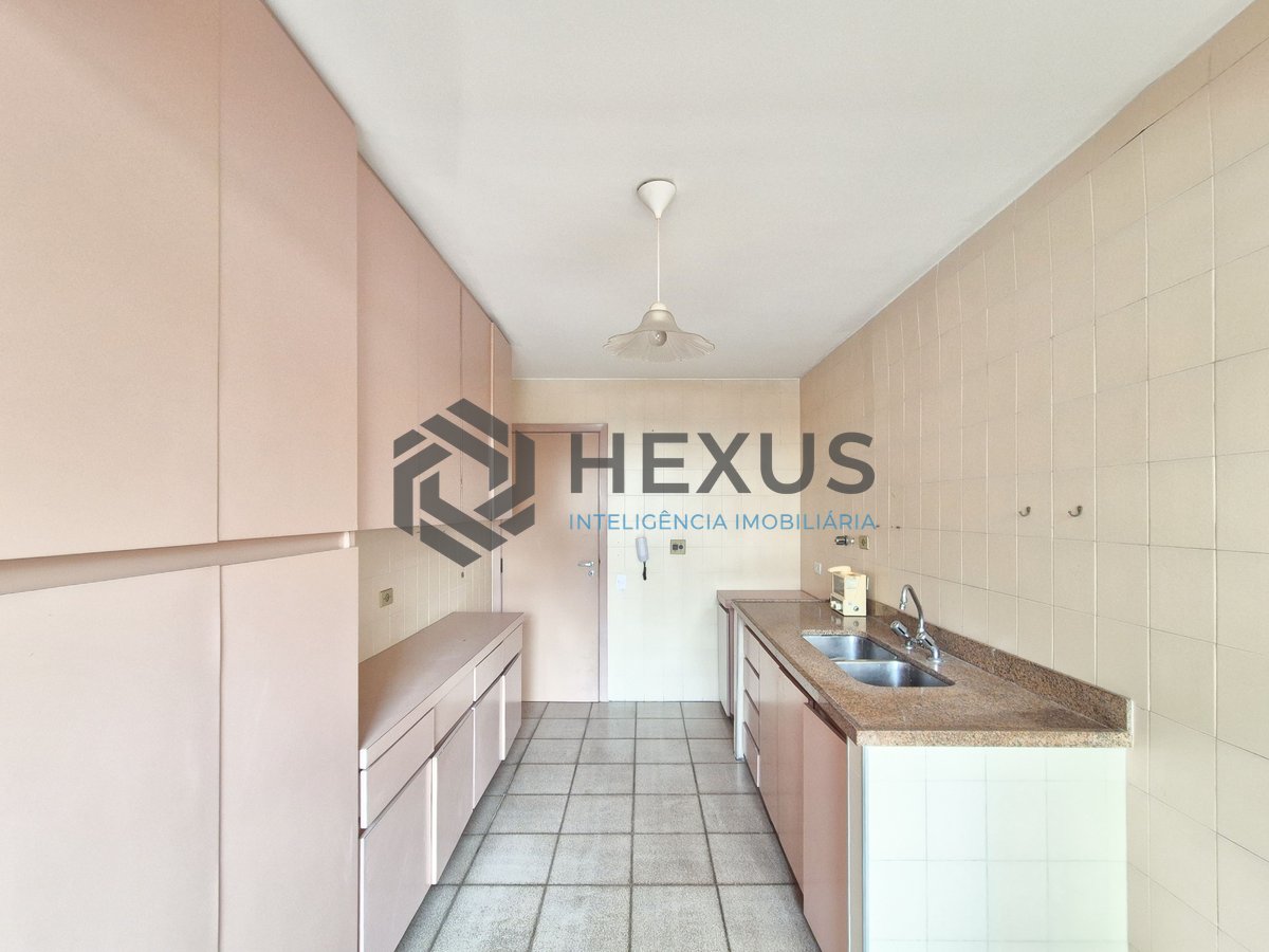 Foto 35 de Apartamento com varanda e lazer na Praia das Pitangueiras, Guaruja