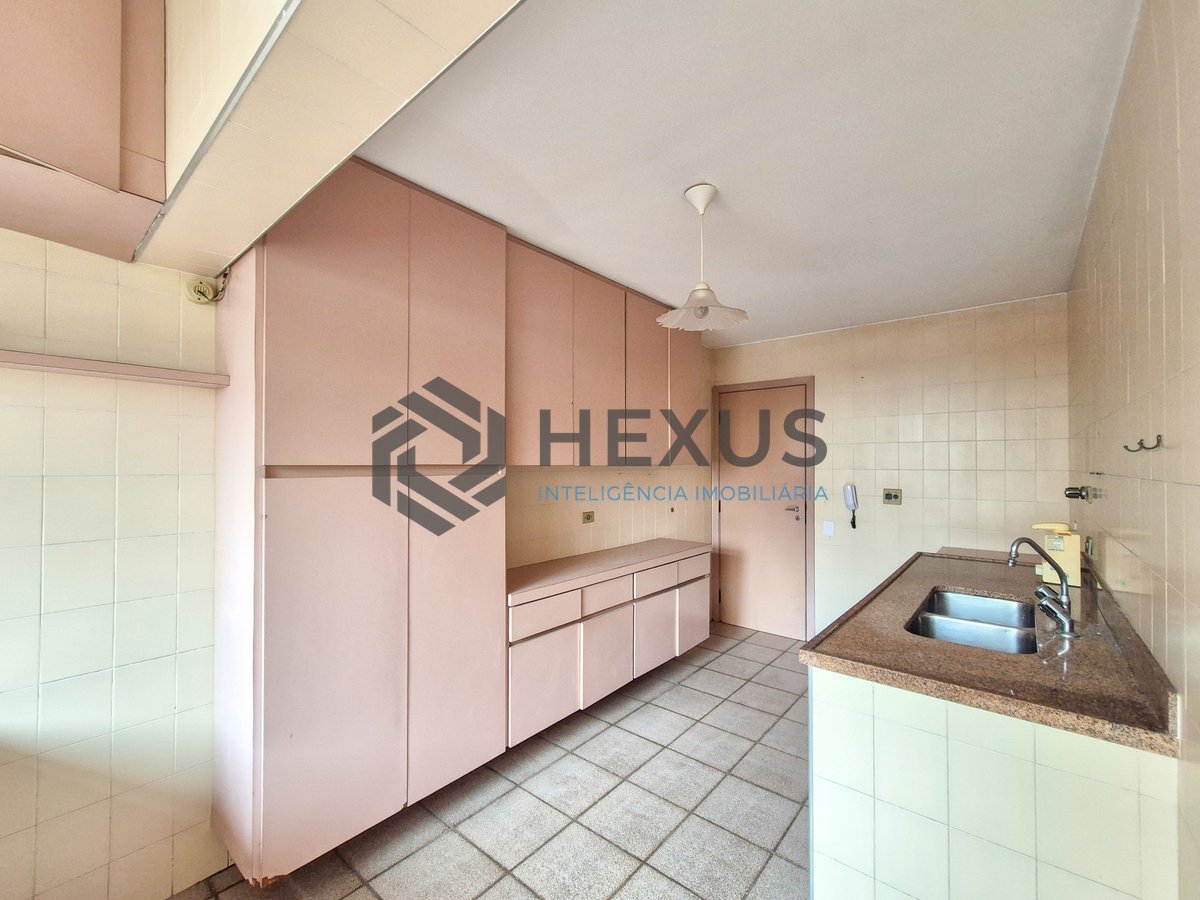 Foto 38 de Apartamento com varanda e lazer na Praia das Pitangueiras, Guaruja