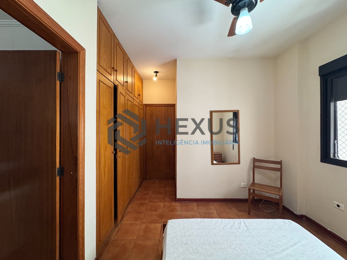 Foto 16 de Apartamento com varanda na beira mar da Praia das Pitangueiras, Guaruja