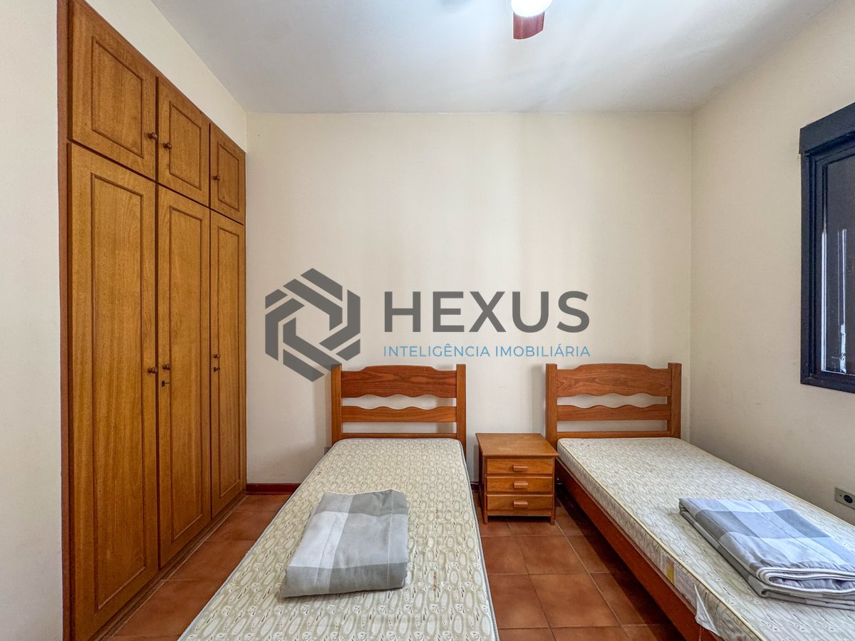 Foto 9 de Apartamento com varanda na beira mar da Praia das Pitangueiras, Guaruja
