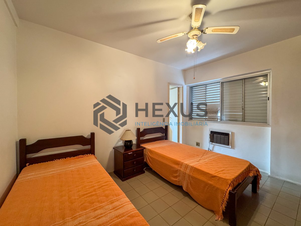 Foto 20 de Apartamento com varanda e lazer a duas quadras da Praia das Pitangueiras, Guaruja