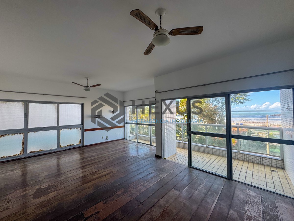 Foto 4 de Apartamento frente mar com varanda vista mar e lazer na Praia das Pitangueiras, Guaruja