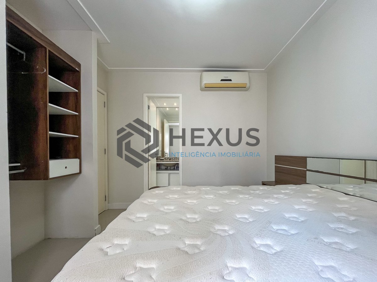 Foto 13 de Apartamento com varanda gourmet e lazer na Praia das Pitangueiras, Guaruja