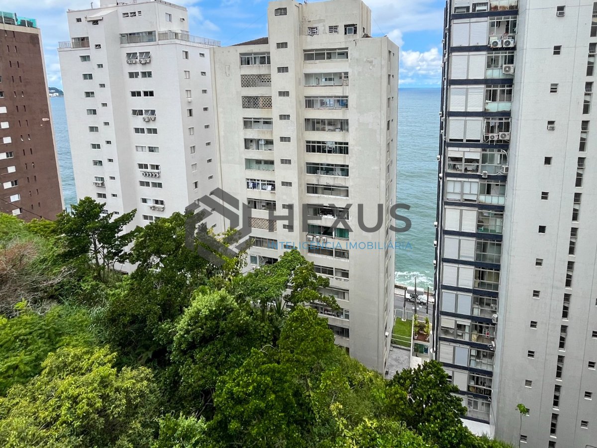 Foto 34 de Apartamento frente mar com varanda na Praia das Pitangueiras, Guaruja