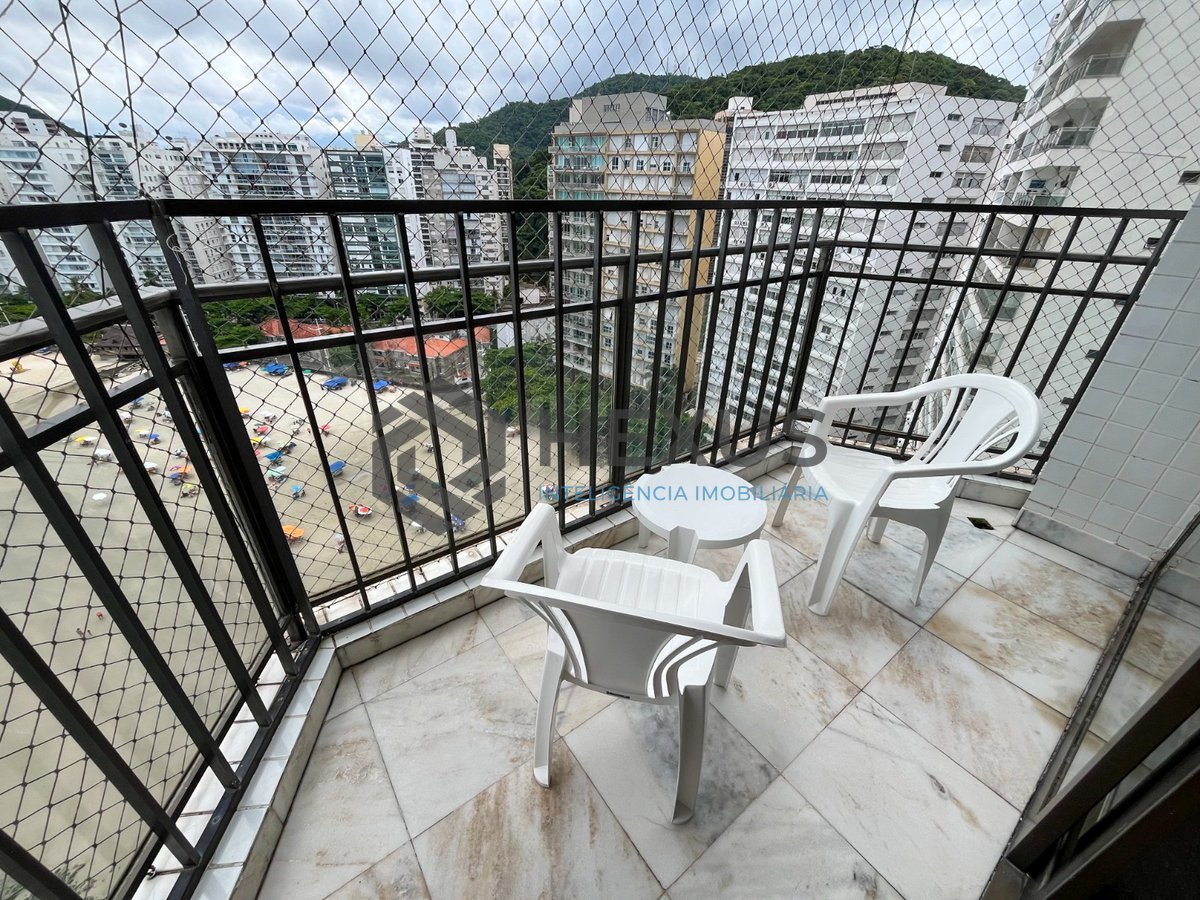 Foto 10 de Apartamento frente mar com varanda na Praia das Pitangueiras, Guaruja