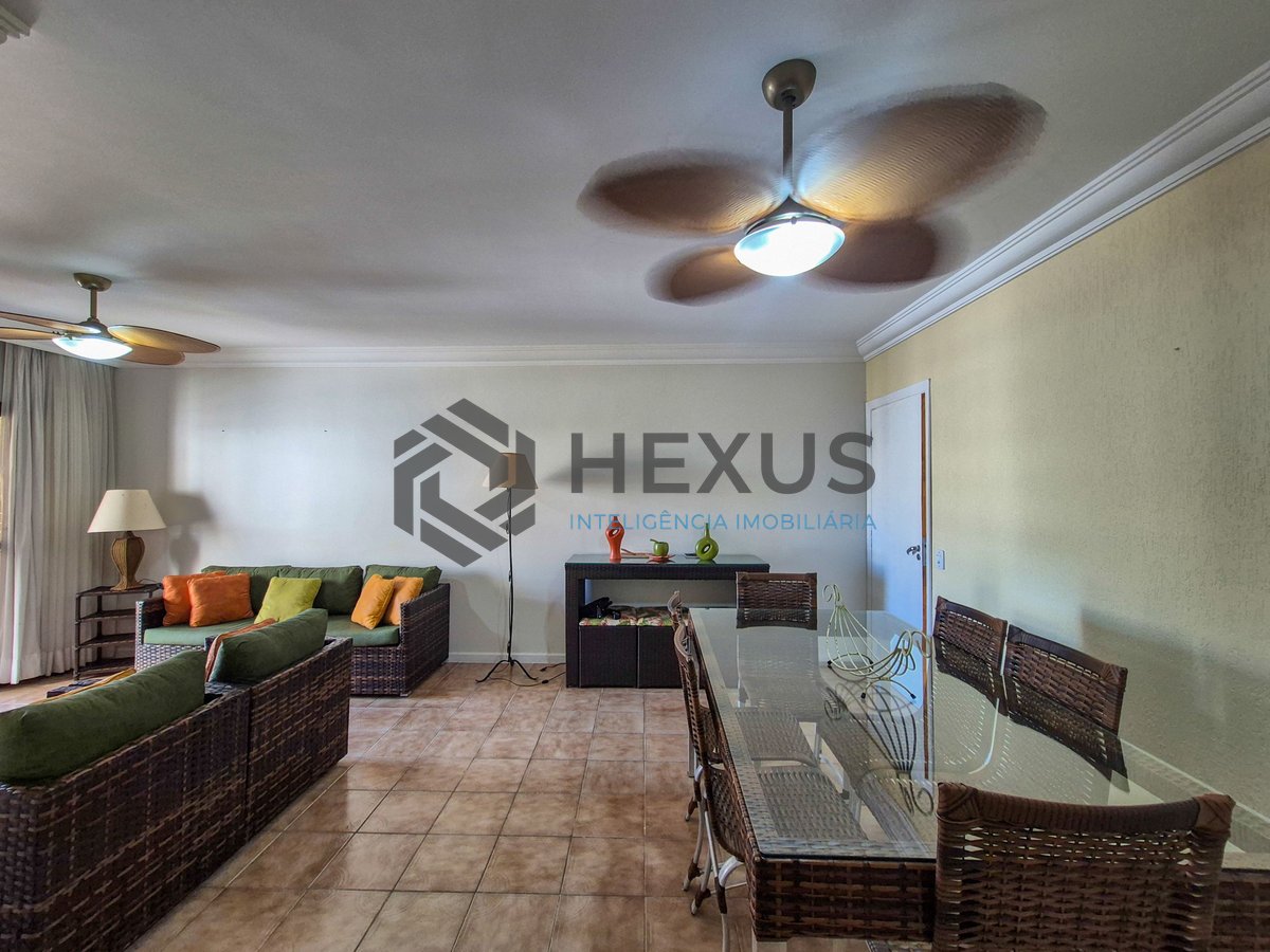 Foto 12 de Apartamento com varanda e lazer na Praia das Pitangueiras, Guaruja