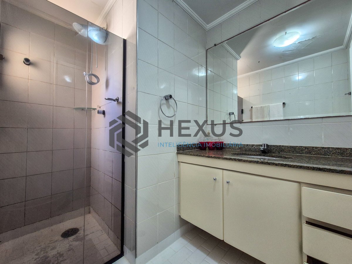 Foto 22 de Apartamento com varanda e lazer na Praia das Pitangueiras, Guaruja