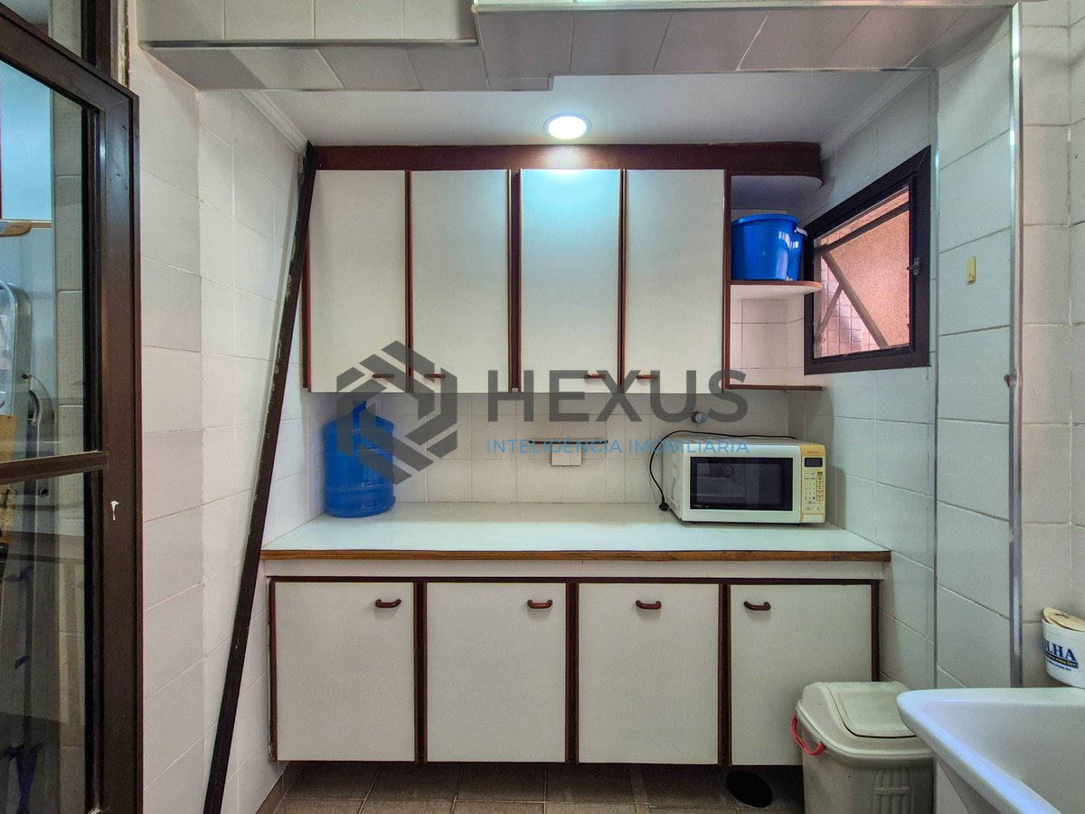 Foto 29 de Apartamento com varanda e lazer na Praia das Pitangueiras, Guaruja