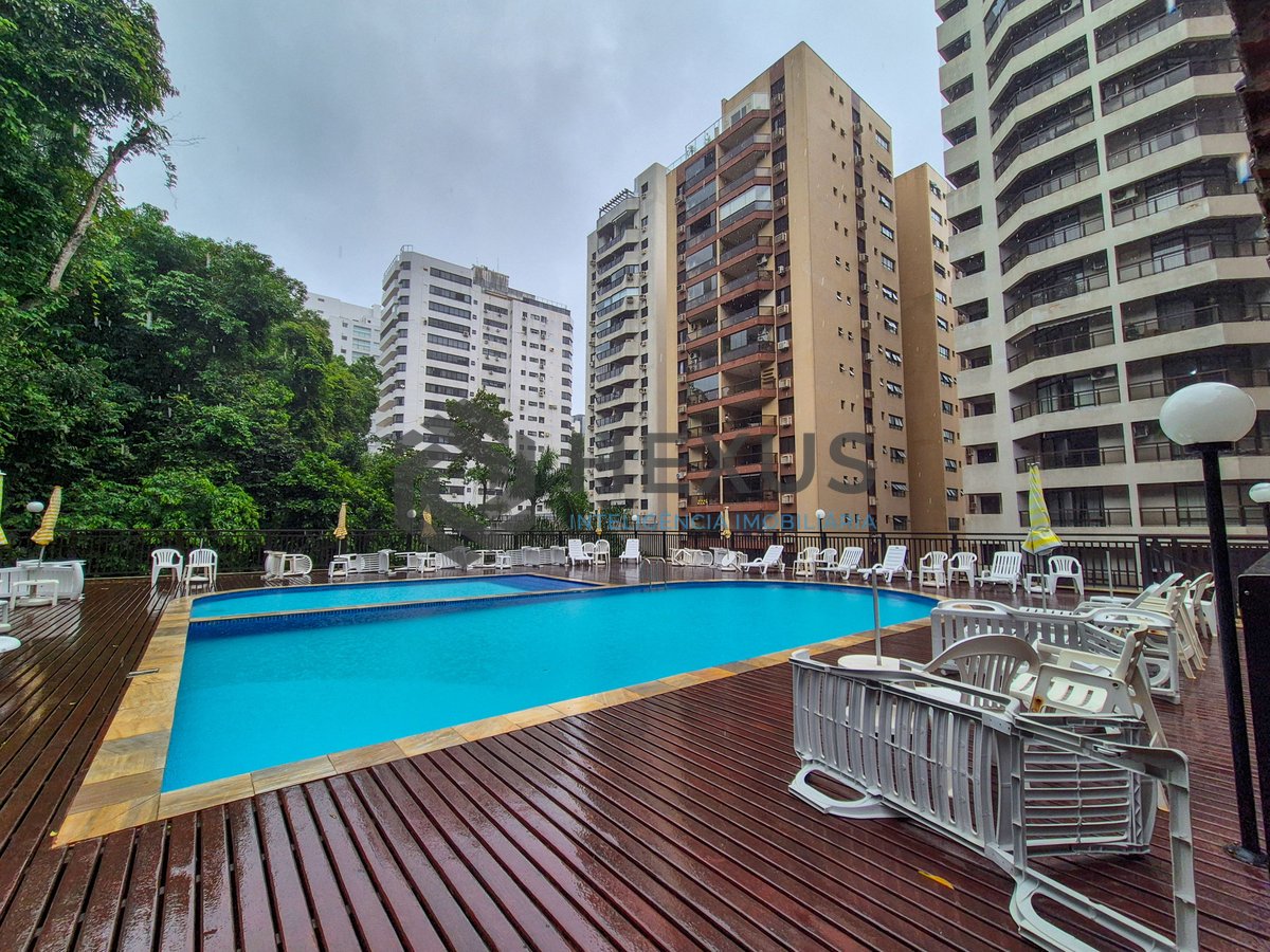 Foto 36 de Apartamento com varanda e lazer na Praia das Pitangueiras, Guaruja