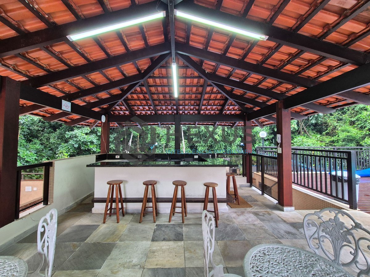 Foto 38 de Apartamento com varanda e lazer na Praia das Pitangueiras, Guaruja