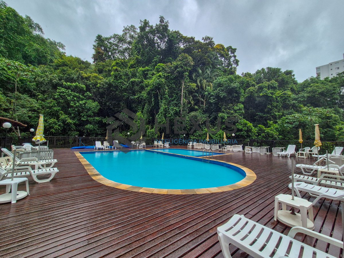 Foto 6 de Apartamento com varanda e lazer na Praia das Pitangueiras, Guaruja