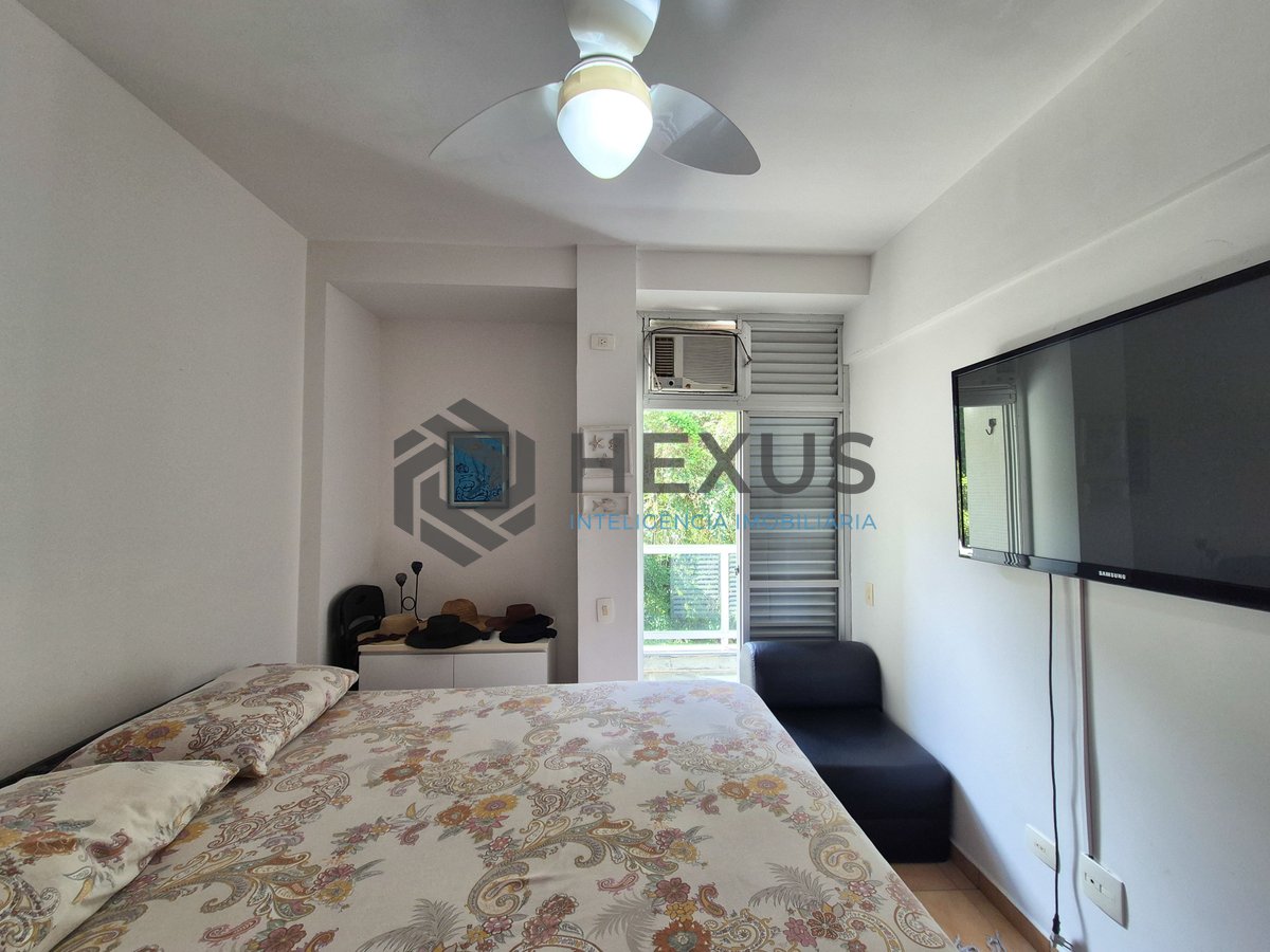 Foto 18 de Apartamento com varanda e lazer na Praia das Pitangueiras, Guaruja