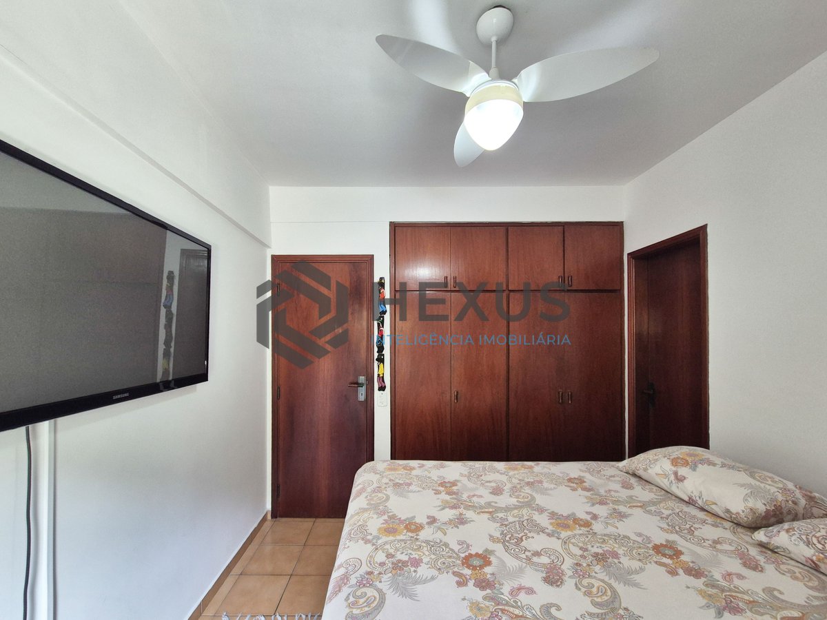 Foto 20 de Apartamento com varanda e lazer na Praia das Pitangueiras, Guaruja