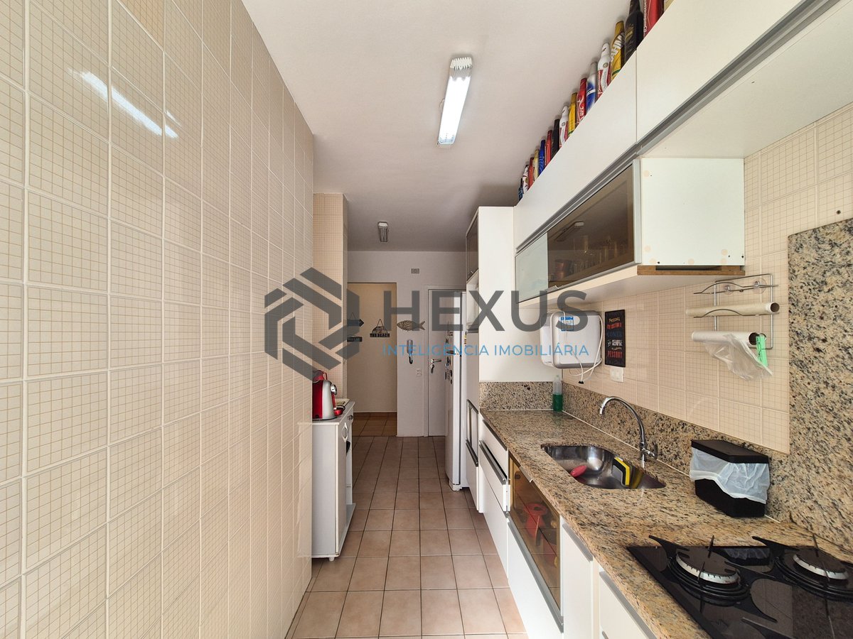 Foto 38 de Apartamento com varanda e lazer na Praia das Pitangueiras, Guaruja