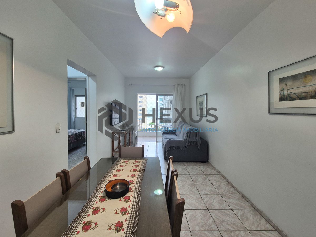 Foto 13 de Apartamento com varanda e vista mar na beira mar da Praia das Pitangueiras, Guaruja