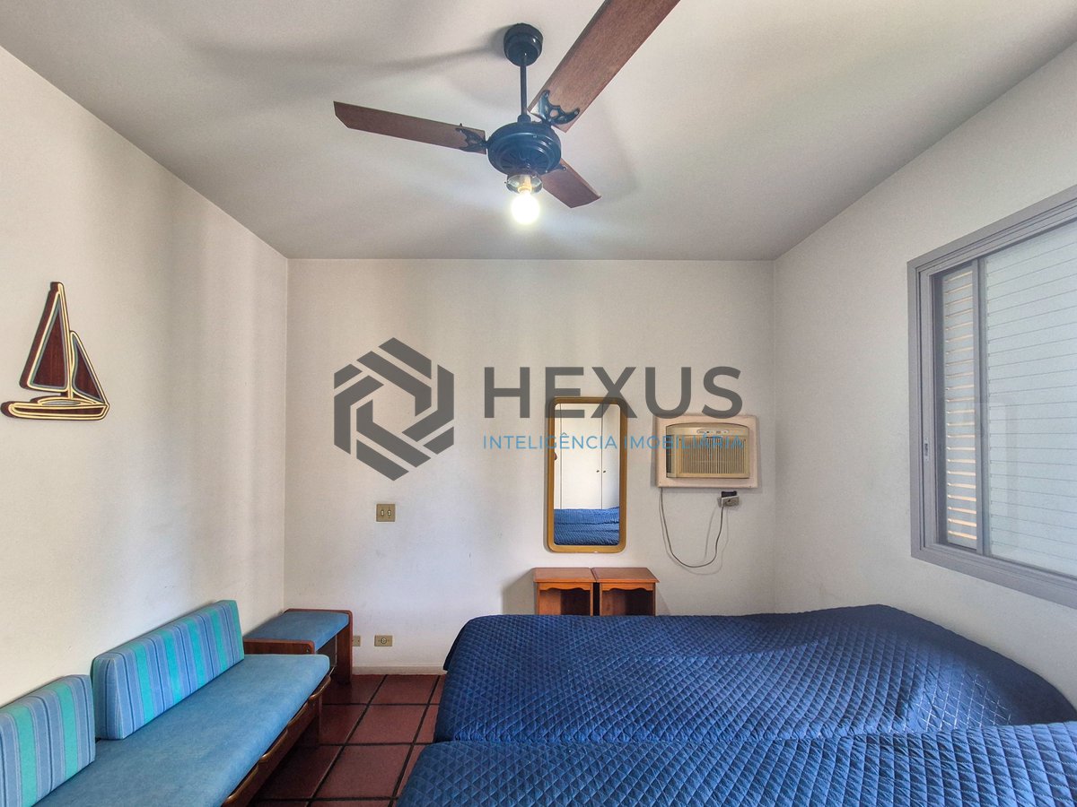 Foto 18 de Apartamento com varanda a duas quadras da Praia das Pitangueiras, Guaruja