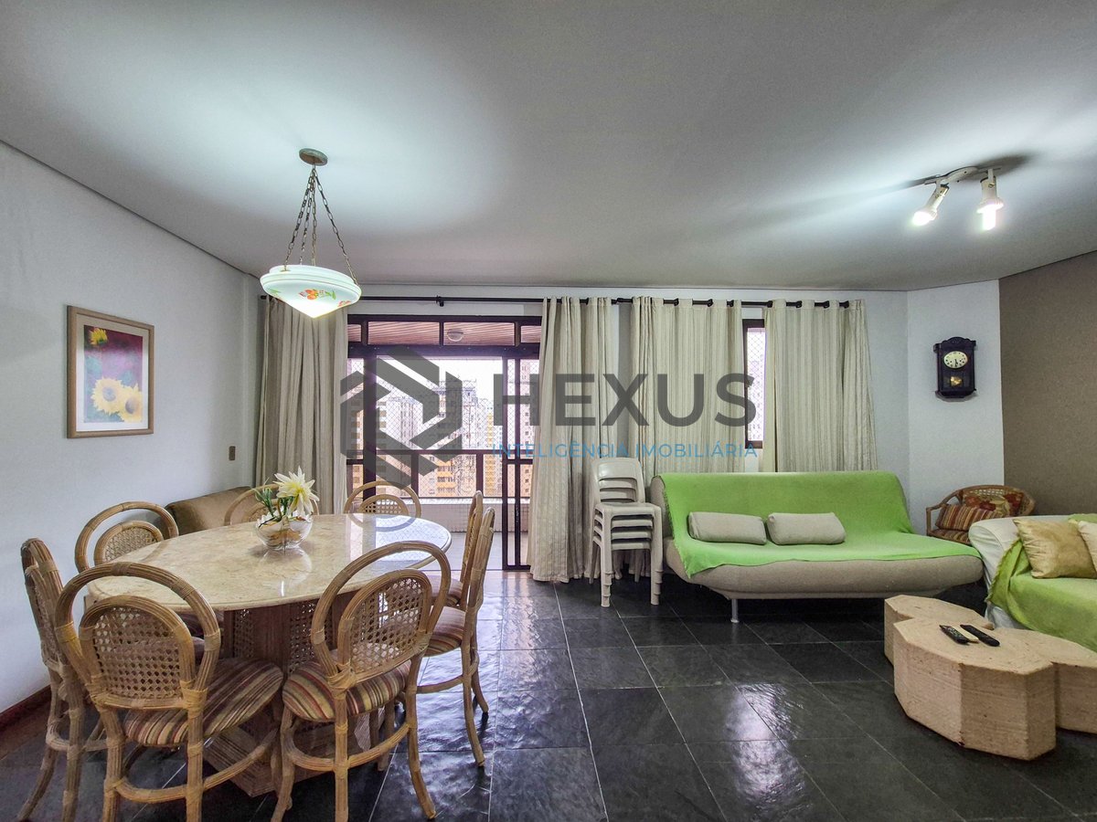 Foto 3 de Apartamento com varanda na Praia das Pitangueiras, Guaruja