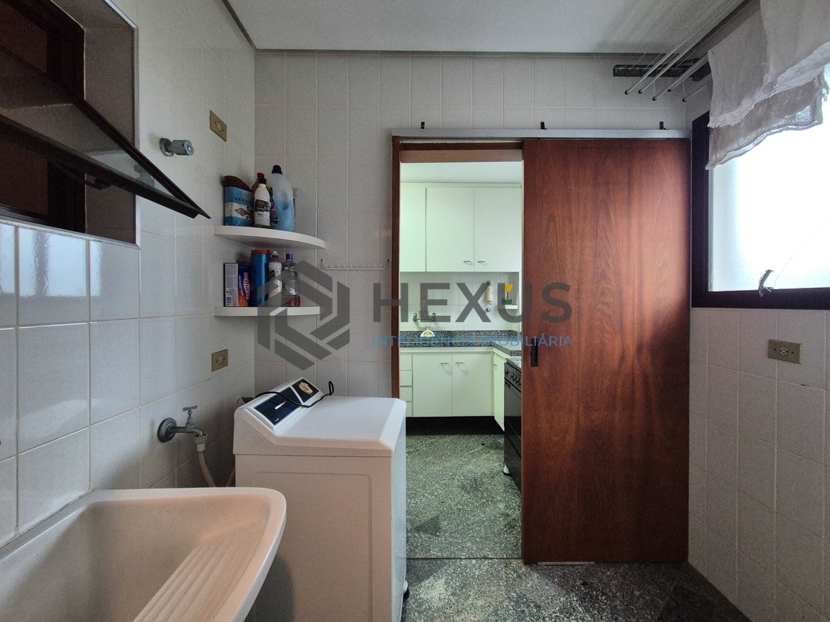 Foto 31 de Apartamento com varanda na Praia das Pitangueiras, Guaruja