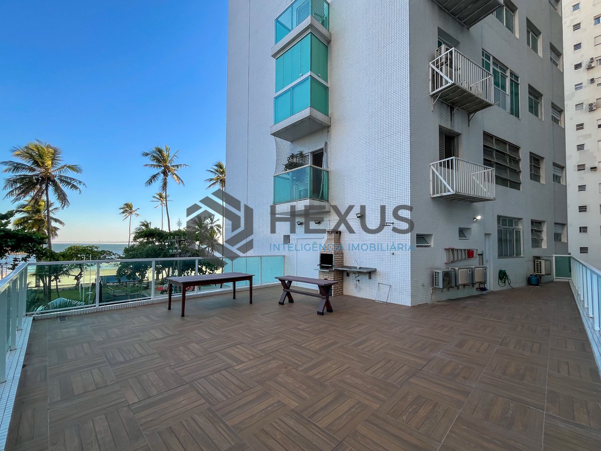 Foto 17 de Apartamento garden frente mar com quintal e área gourmet na Praia das Pitangueiras, Guaruja