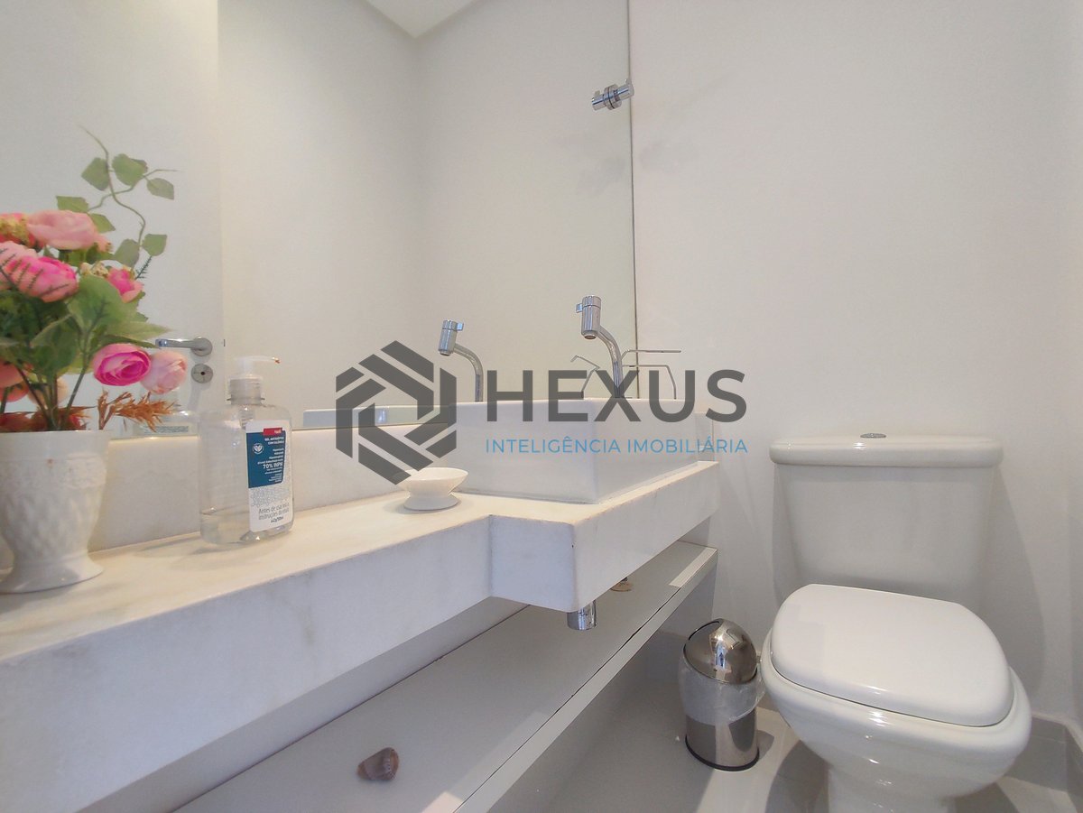 Foto 14 de Apartamento reformado com varanda gourmet e lazer a uma quadra da Praia das Asturias, Guaruja