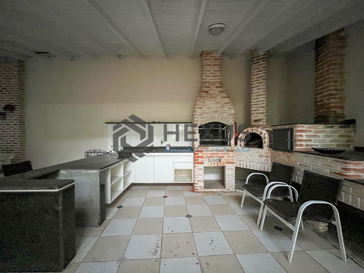 Foto 43 de Apartamento frente mar reformado com com quintal e varanda na Praia das Pitangueiras, Guaruja