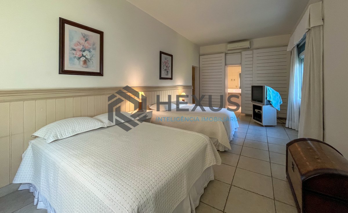 Foto 38 de Apartamento reformado frente mar na Praia das Pitangueiras, Guaruja
