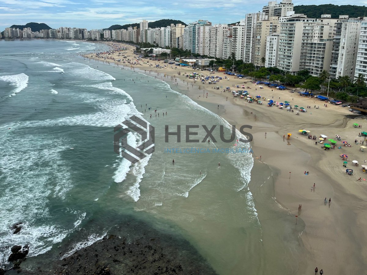 Foto 12 de Apartamento frente mar com varanda na Praia das Pitangueiras, Guaruja