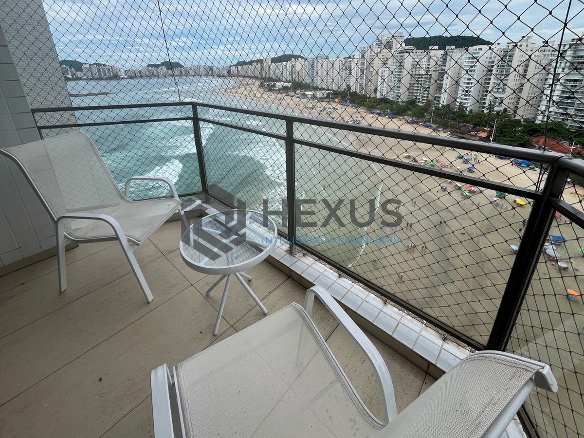Foto 10 de Apartamento frente mar com varanda na Praia das Pitangueiras, Guaruja