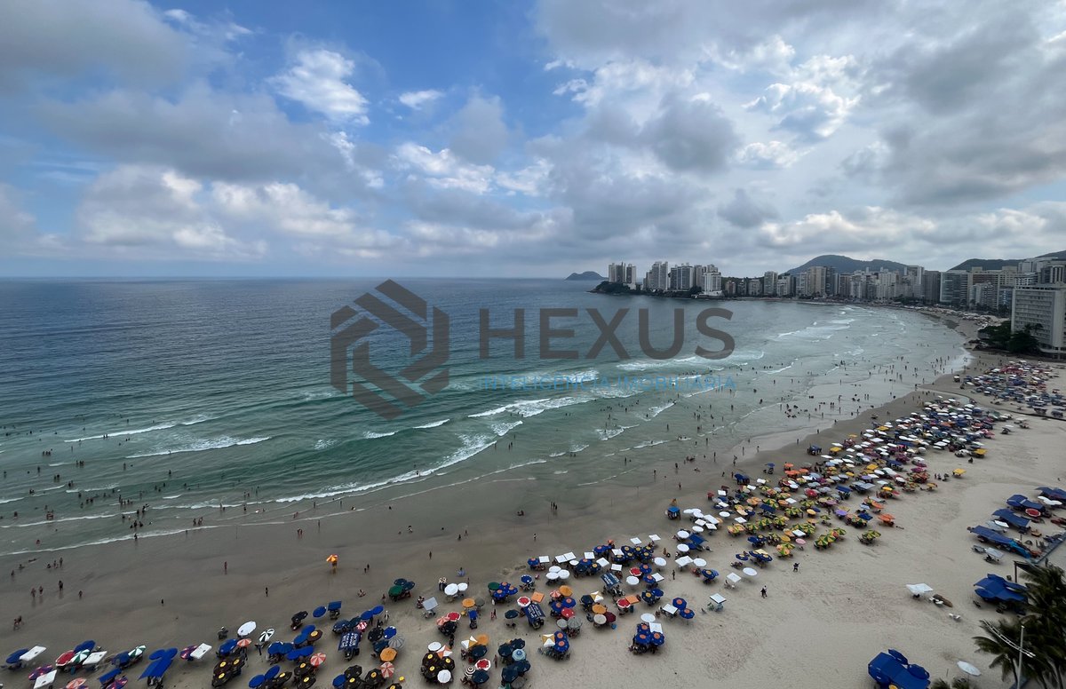 Foto 16 de Apartamento frente mar com varanda e lazer na Praia das Pitangueiras, Guaruja