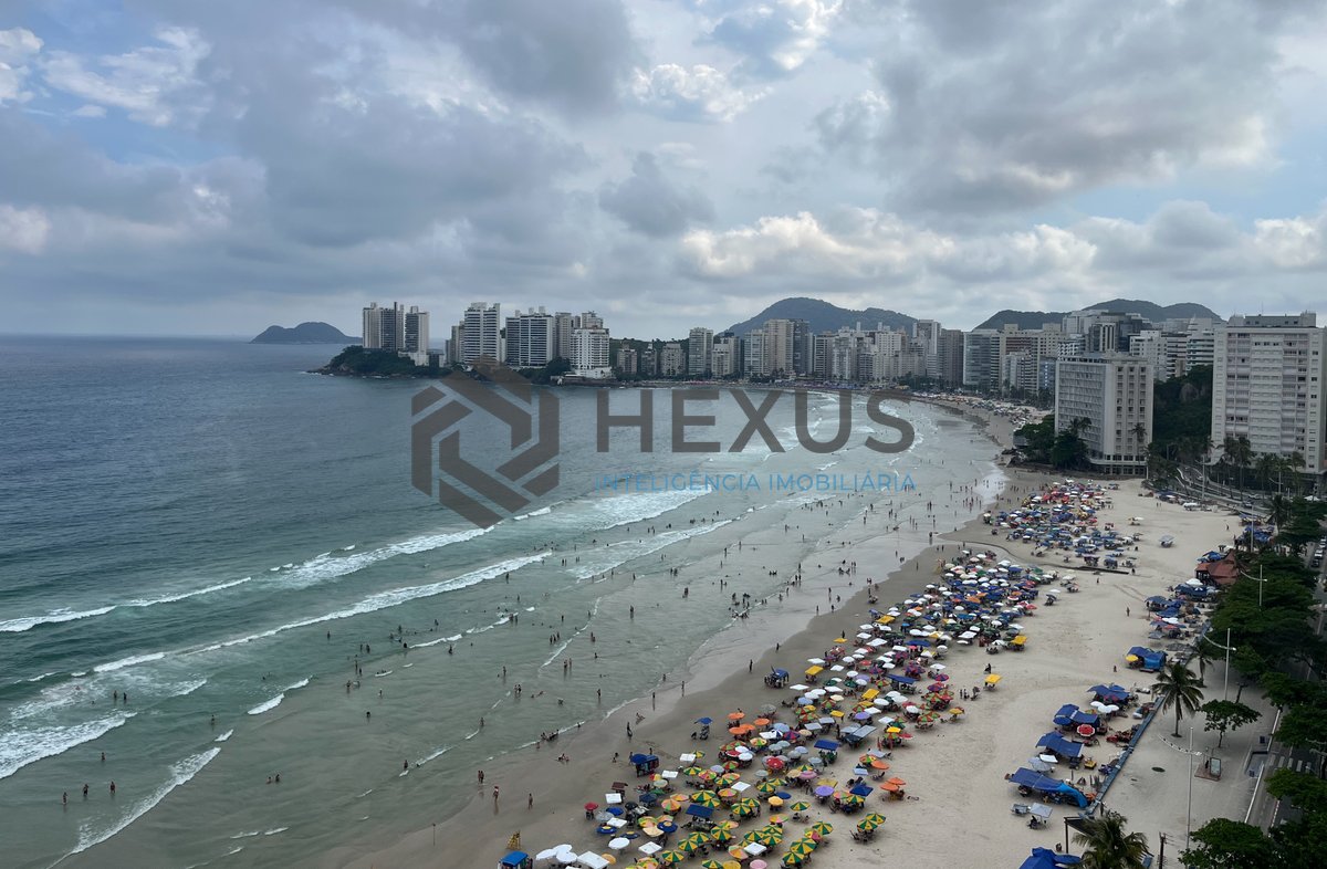 Foto 17 de Apartamento frente mar com varanda e lazer na Praia das Pitangueiras, Guaruja