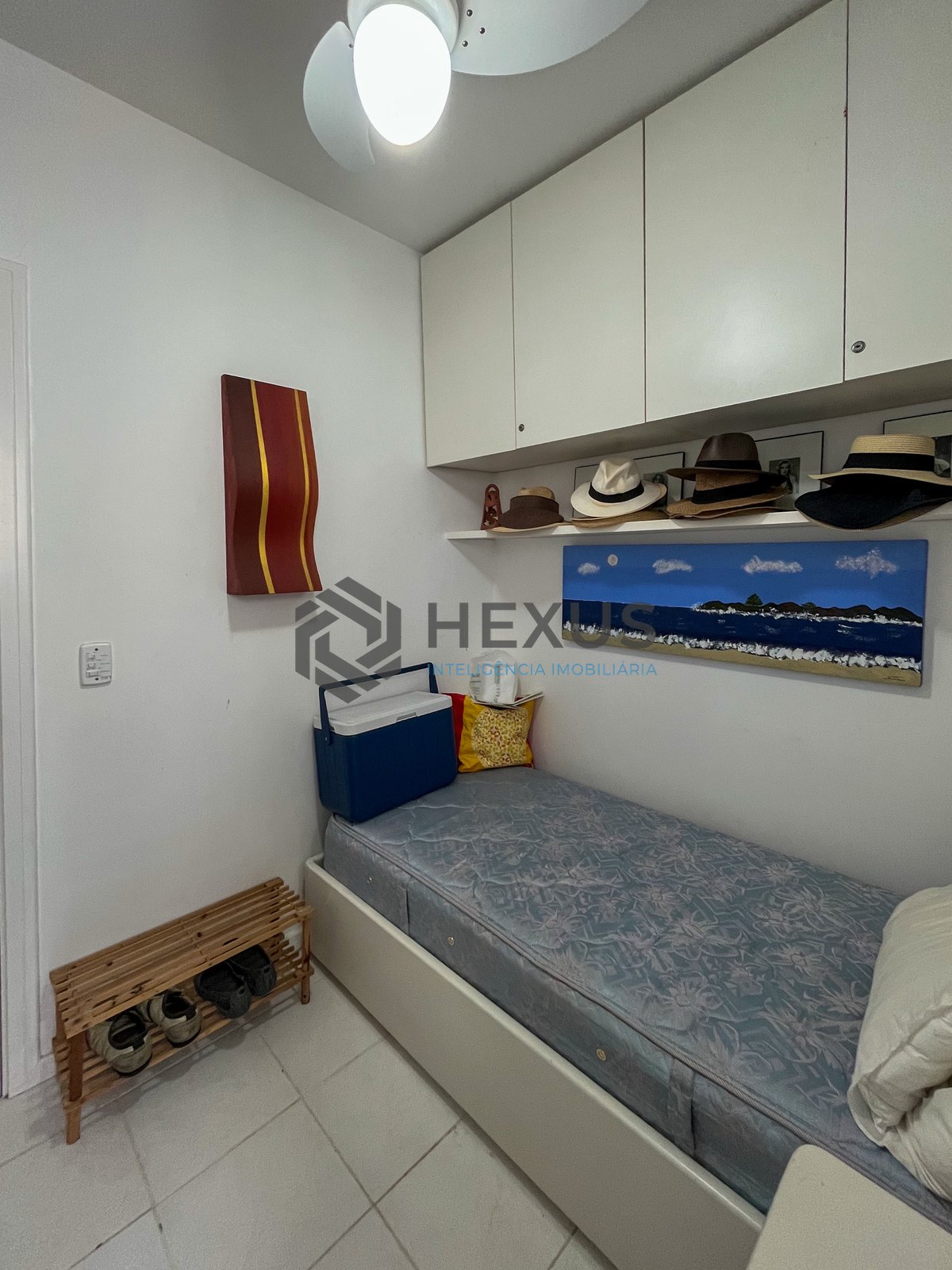 Foto 39 de Apartamento frente mar com varanda e lazer na Praia das Pitangueiras, Guaruja