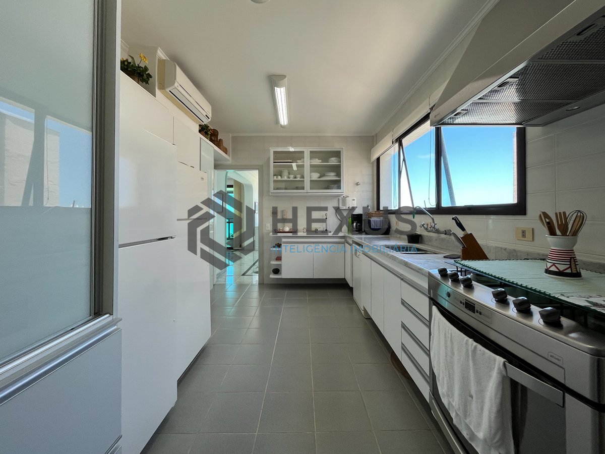 Foto 37 de Apartamento reformado frente mar de alto padrão com varanda e lazer, Pitangueiras, Guaruja
