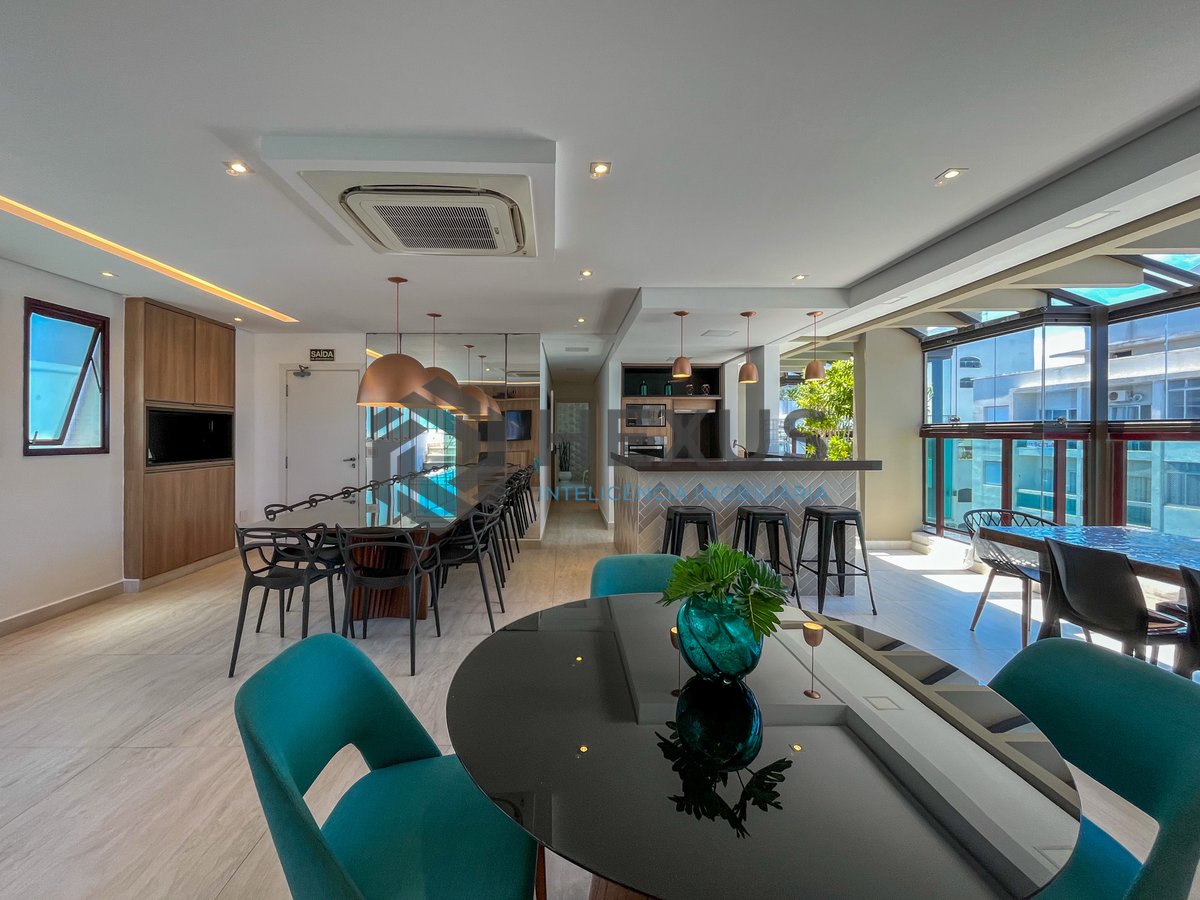 Foto 45 de Apartamento reformado frente mar de alto padrão com varanda e lazer, Pitangueiras, Guaruja