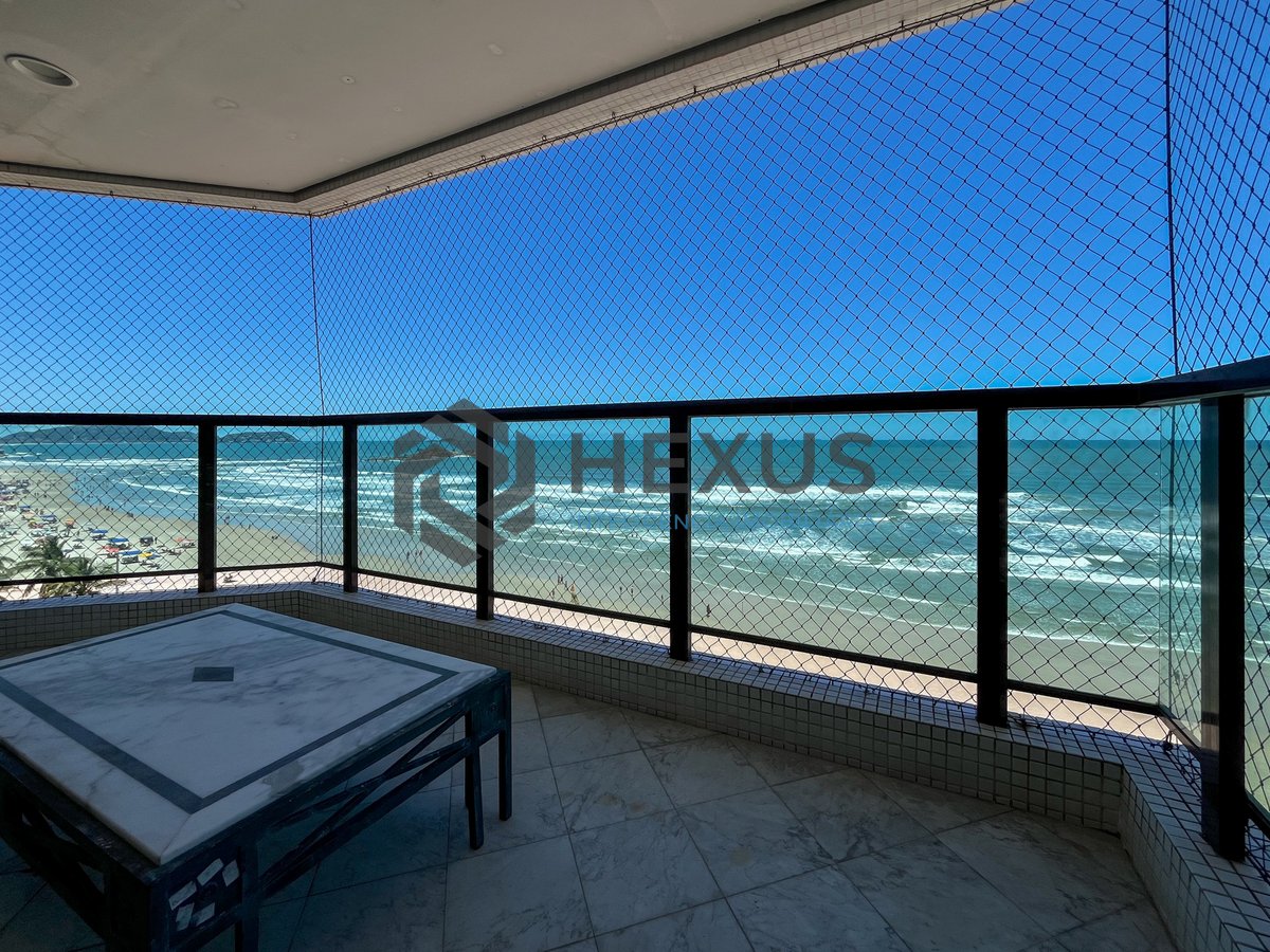 Foto 12 de Apartamento reformado frente mar com varanda e lazer na Praia das Pitangueiras, Guaruja