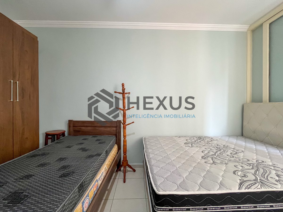 Foto 11 de Apartamento com custo baixo a uma quadra da Praia das Pitangueiras, Guaruja