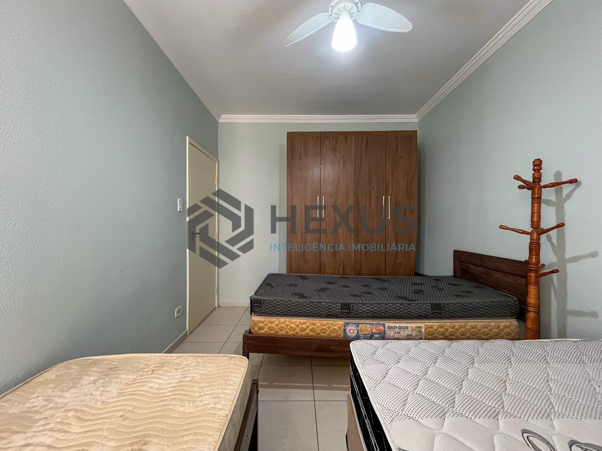 Foto 12 de Apartamento com custo baixo a uma quadra da Praia das Pitangueiras, Guaruja