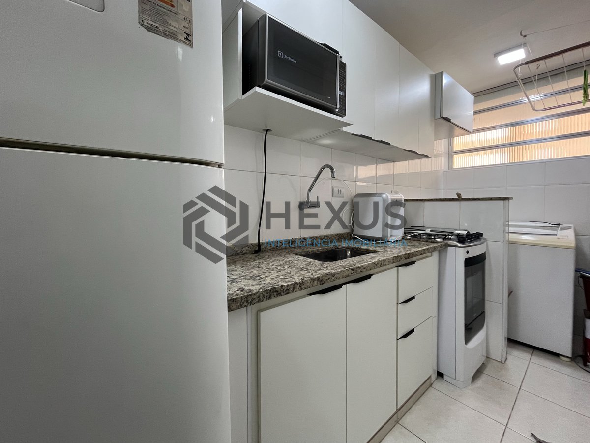Foto 13 de Apartamento com custo baixo a uma quadra da Praia das Pitangueiras, Guaruja