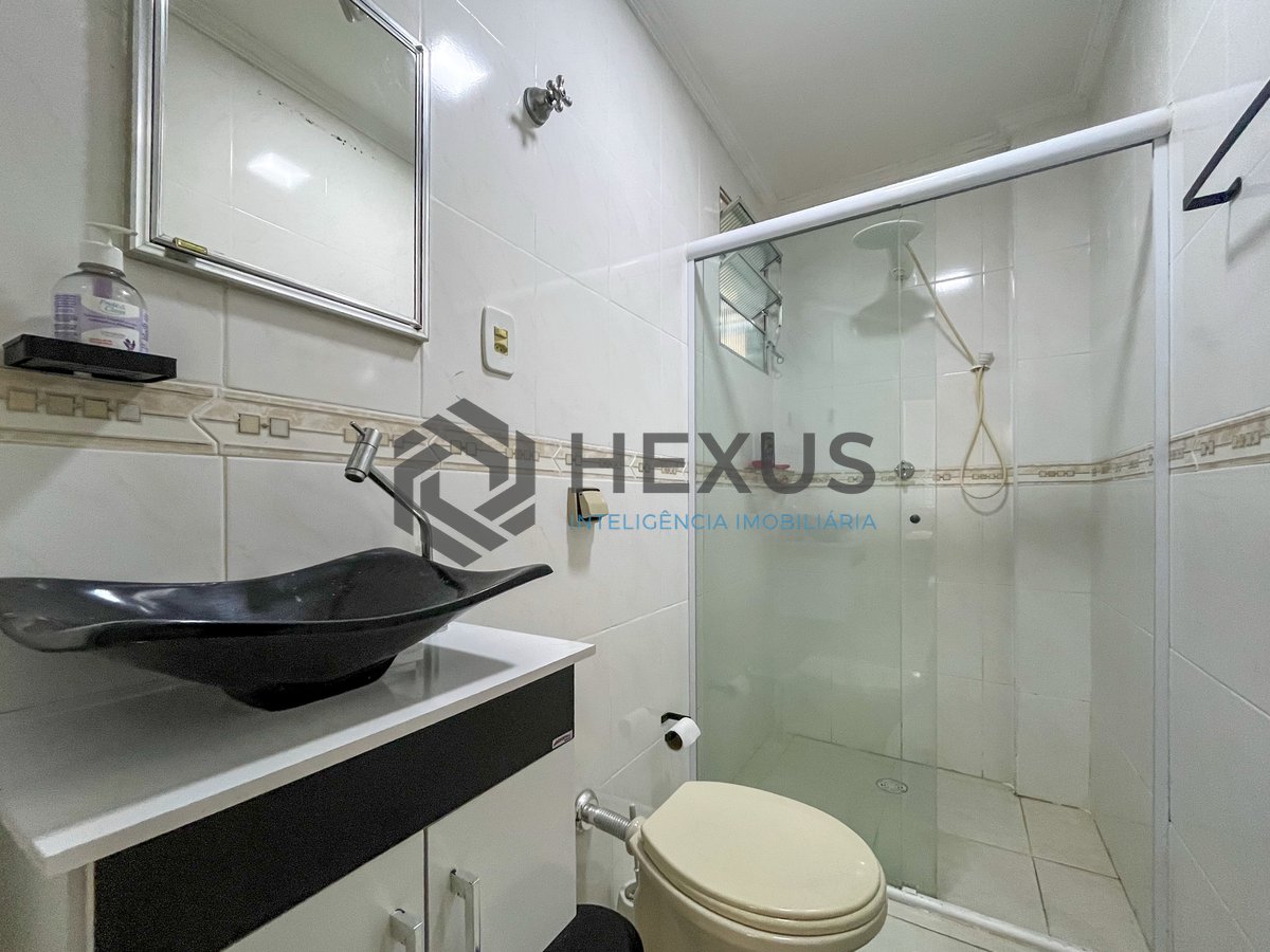 Foto 5 de Apartamento com custo baixo a uma quadra da Praia das Pitangueiras, Guaruja