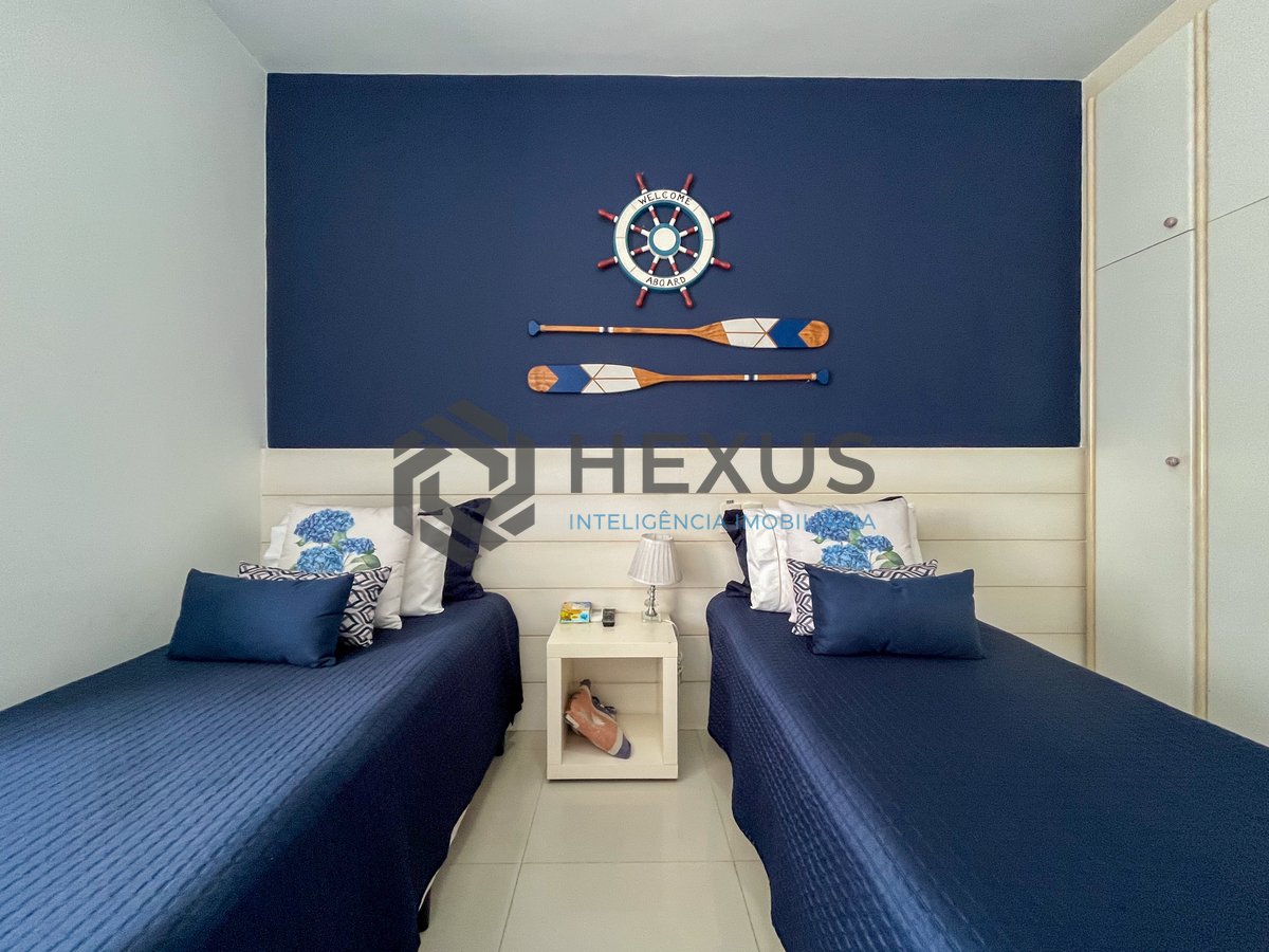 Foto 19 de Apartamento reformado frente mar com varanda na Praia das Pitangueiras, Guaruja